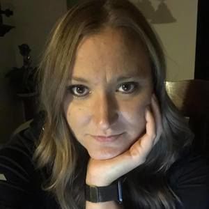 Meet your Posher, Becky